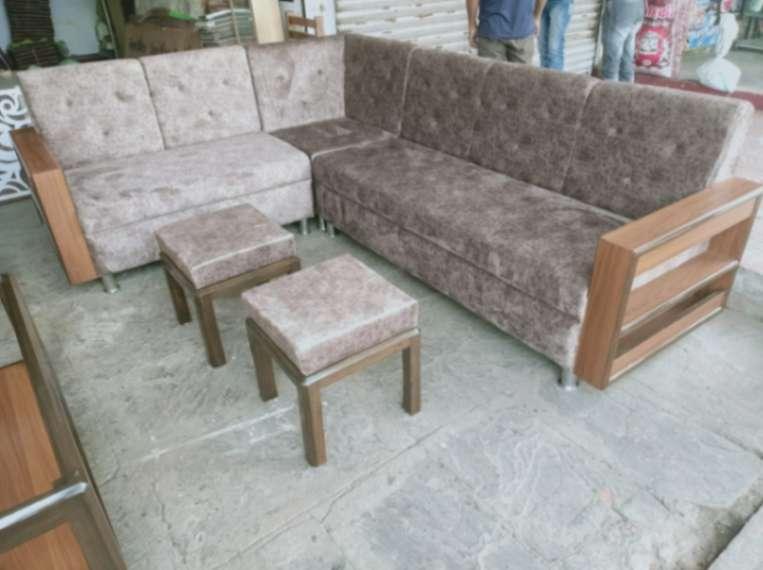 Interior design/ decoration, Carpenter; Exp: More than 10 year