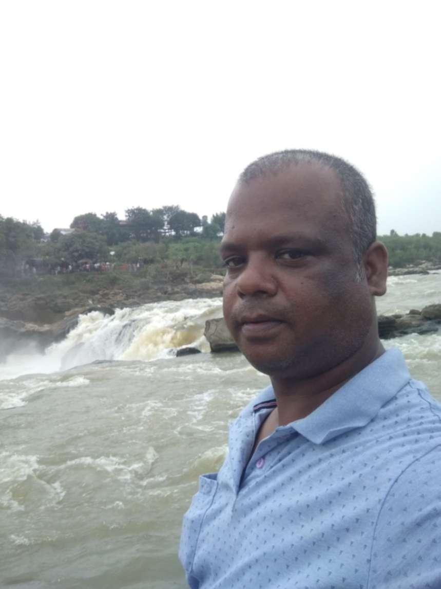 Real estate agent/ management; Exp: 3 year