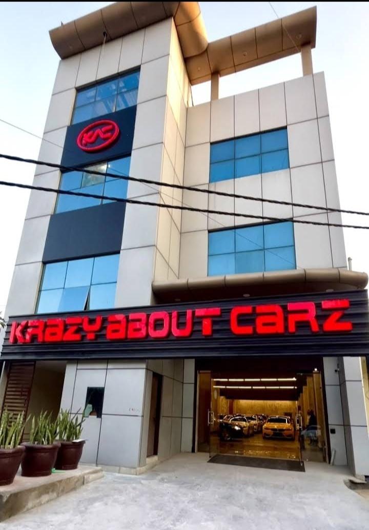 Used Car/ Scooter/ Motorcycle Dealers; Exp: More than 5 year