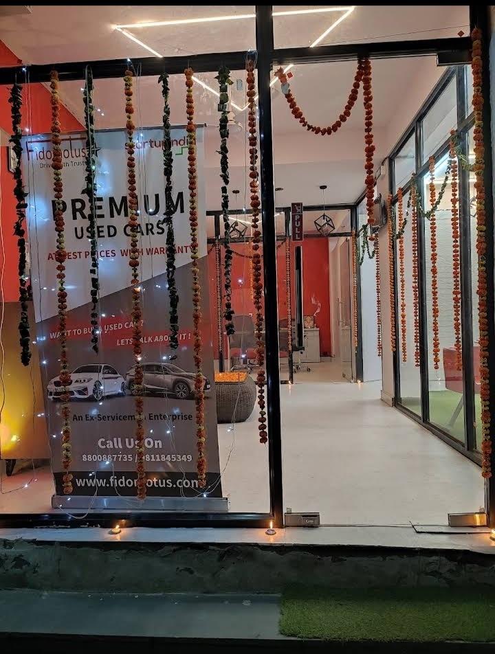 Used Car/ Scooter/ Motorcycle Dealers; Exp: More than 5 year