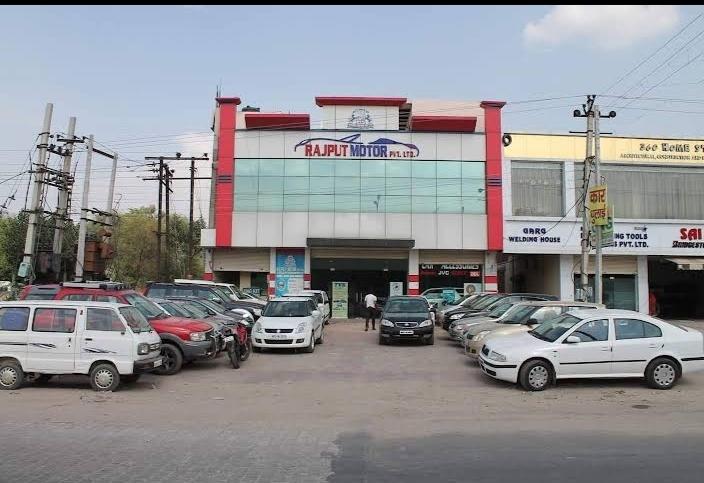 Used Car/ Scooter/ Motorcycle Dealers; Exp: More than 5 year