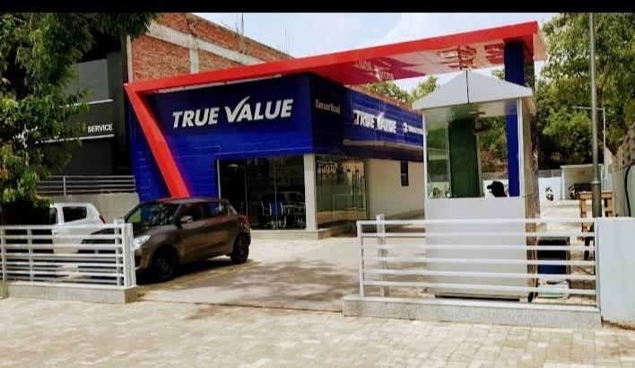 Used Car/ Scooter/ Motorcycle Dealers; Exp: More than 5 year