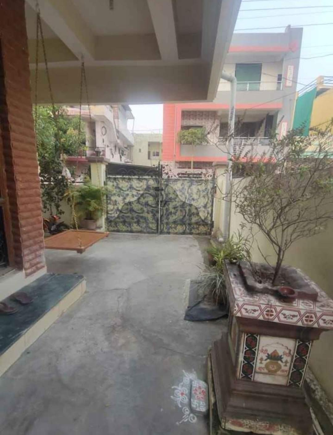 Real estate agent/ management; Exp: More than 15 year