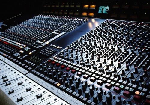 Drum, Flute, Galzal Singing, Guitar, Hindustani Classical Vocal; Exp: More than 15 year