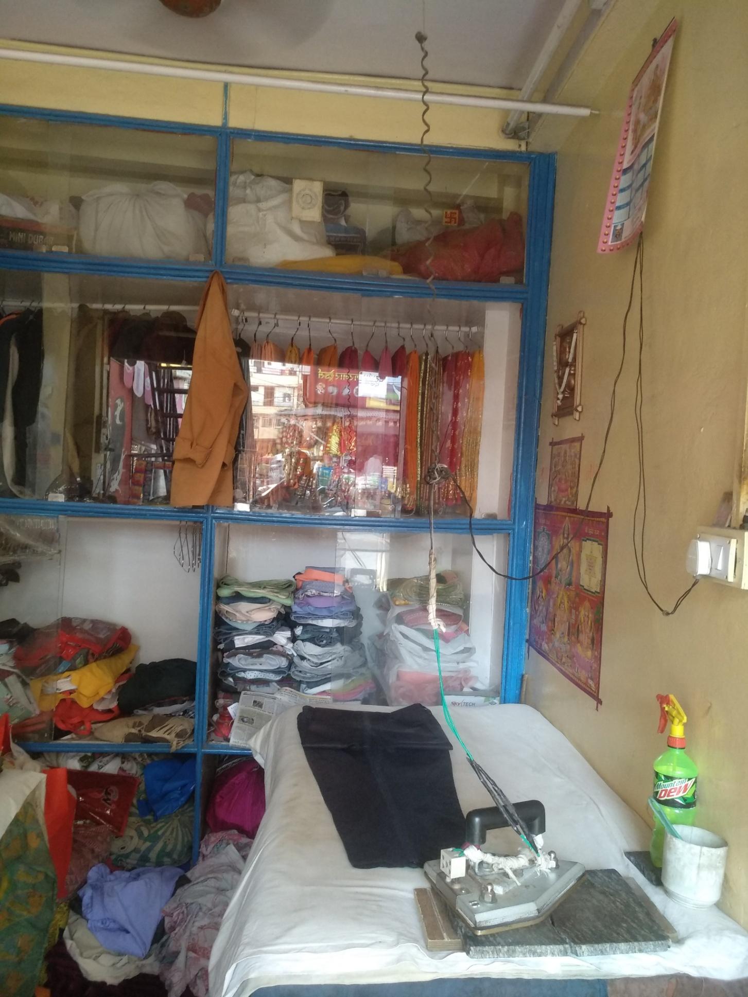 Laundry services; Exp: More than 5 year