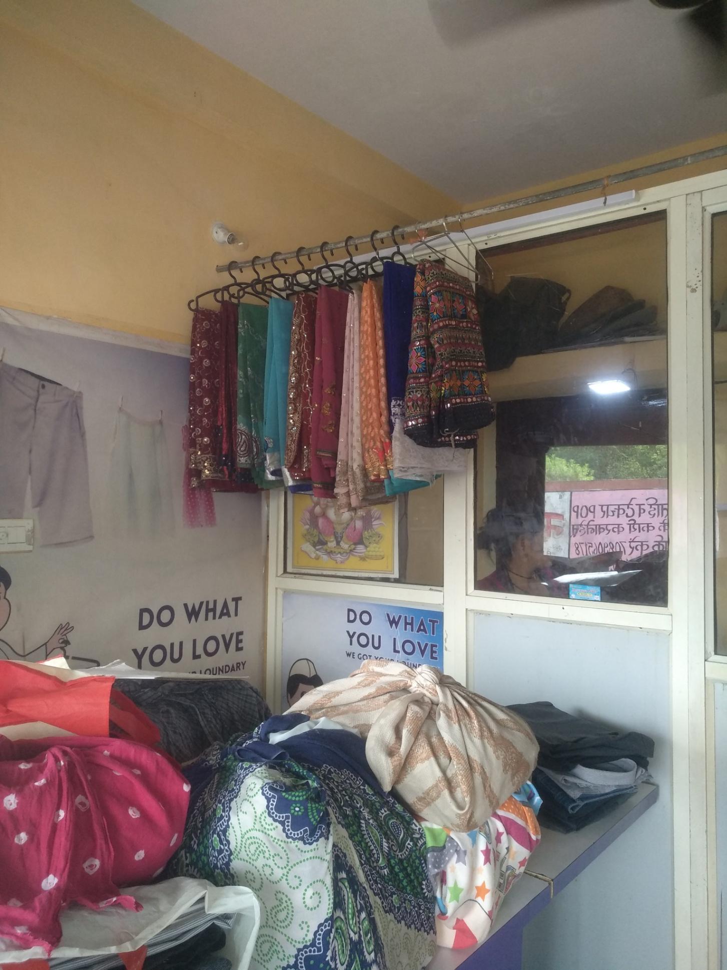 Laundry services; Exp: More than 5 year