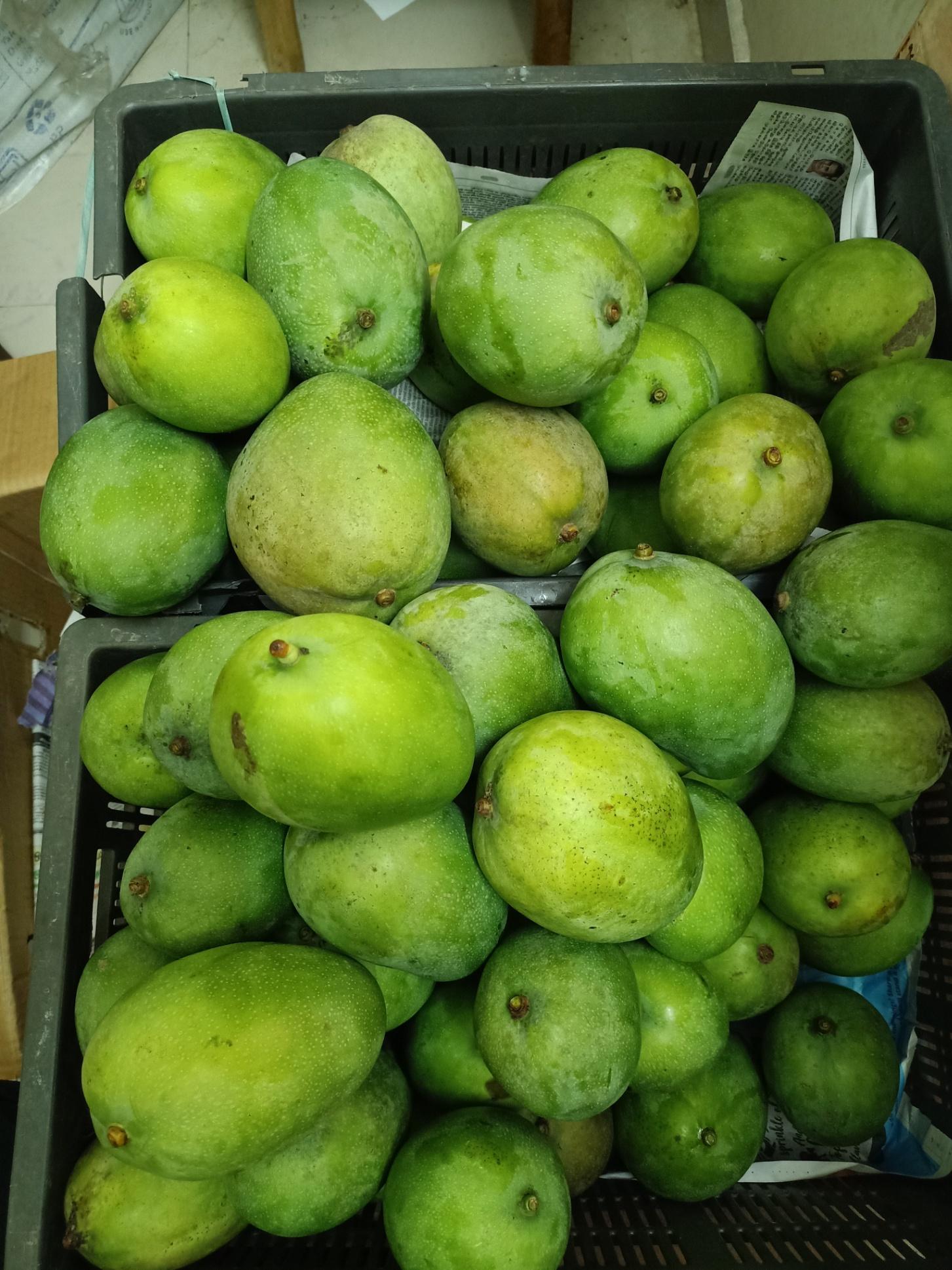 Seasonal fruits supply