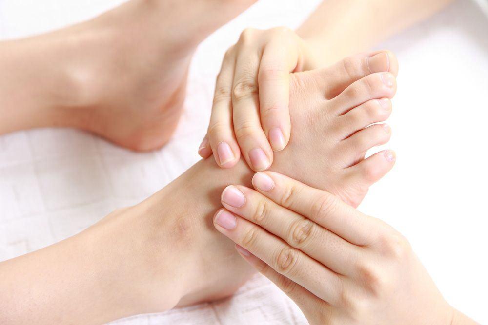 Physiotherapist/ Chiropractor; Exp: Some experience (0-1 years)