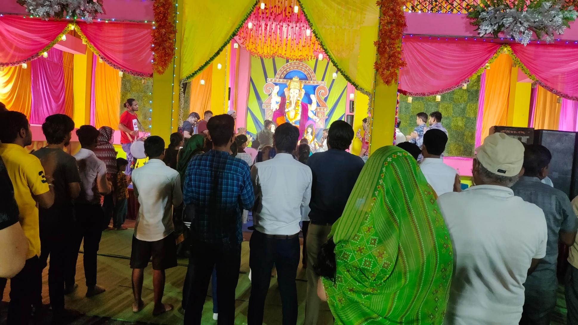 Shree Sadguru vinayak utsav Samiti, 1 No. Bus stop Arera colony 