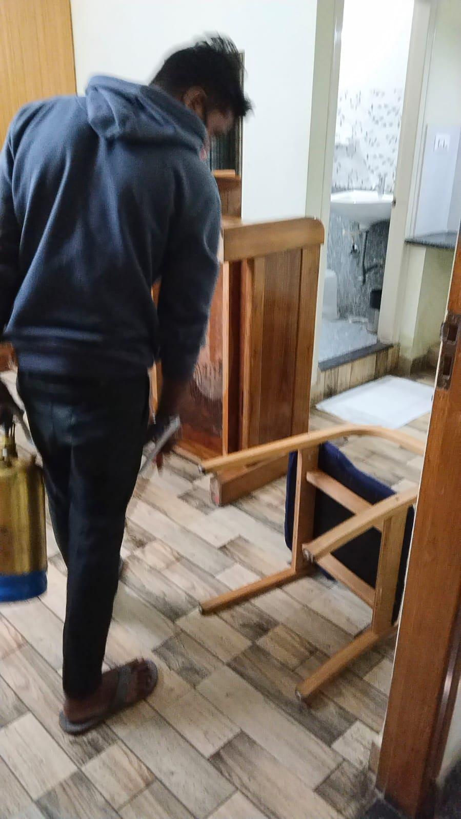 Pest Control; Exp: More than 10 year