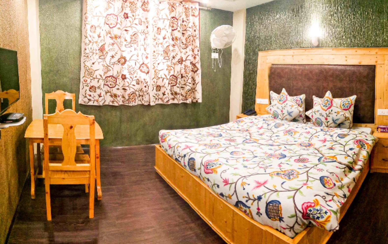 Other (Service Not listed); Exp: Some experience (0-1 years)