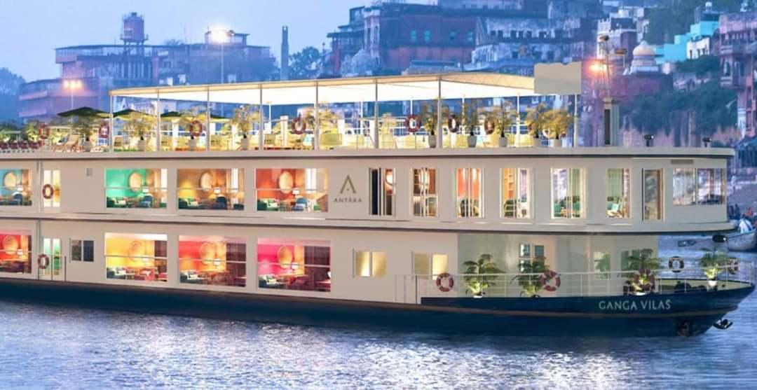 बनारस से डिब्रूगढ़ की यात्रा पर निकला दुनिया का सबसे बड़ा रिवर क्रूज !