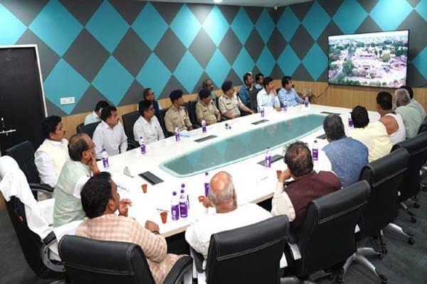 I want to see my sisters smile  self-confidence, not with tears in their eyes 