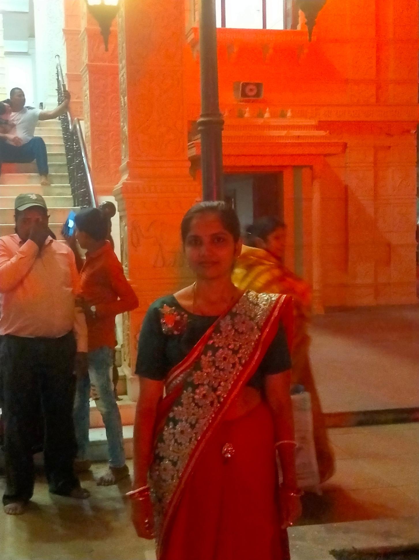 Shri brindawan car cab services