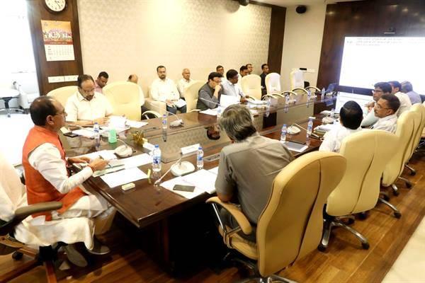 Examine the possibilities of rope-way and cable car at Bhojtal: CM Shri Chouhan