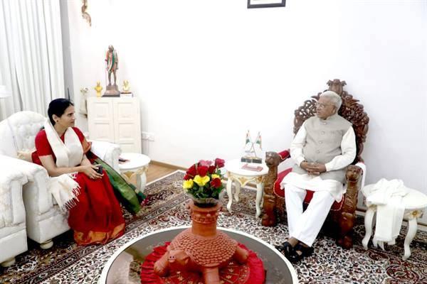 Governor  Mangubhai Patel called on by Union Minister of State Dr. Bharti Pawar