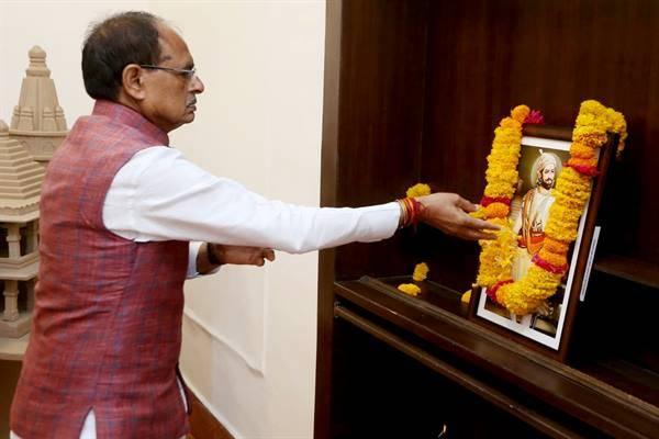  Chouhan pays tribute to Chhatrapati Shivaji Maharaj on his death anniversary