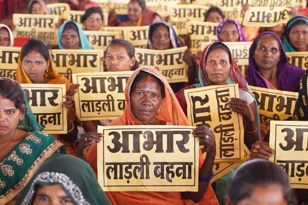 Women are liking the different style of the Chief Minister