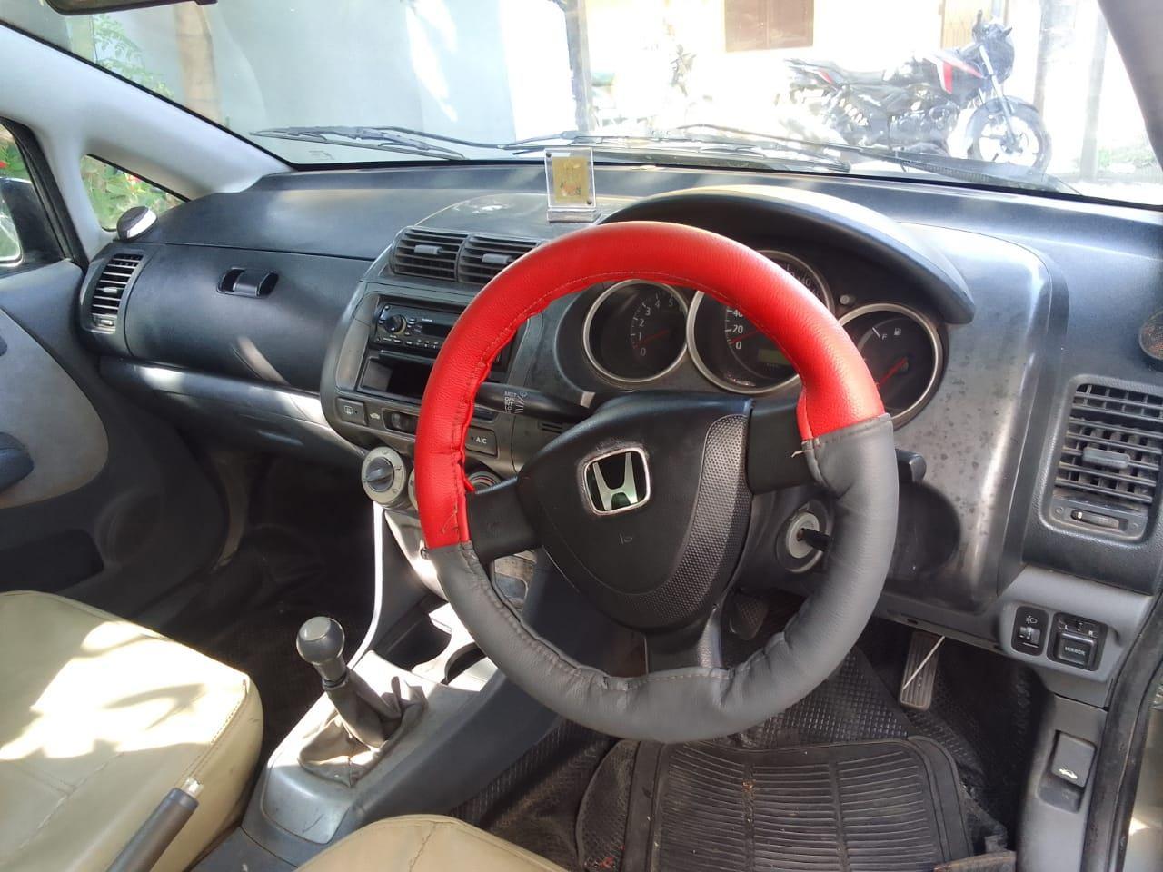 Travel agents; Exp: More than 15 year