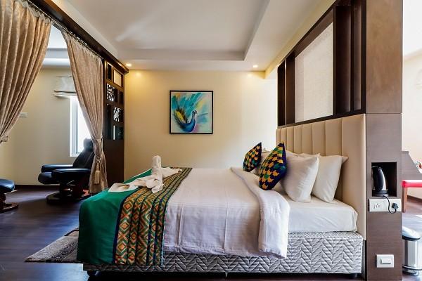 Lodges in Palani near temple at the best price- Ganpat Grand