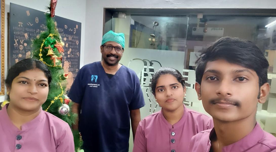 Dentist; Exp: More than 15 year