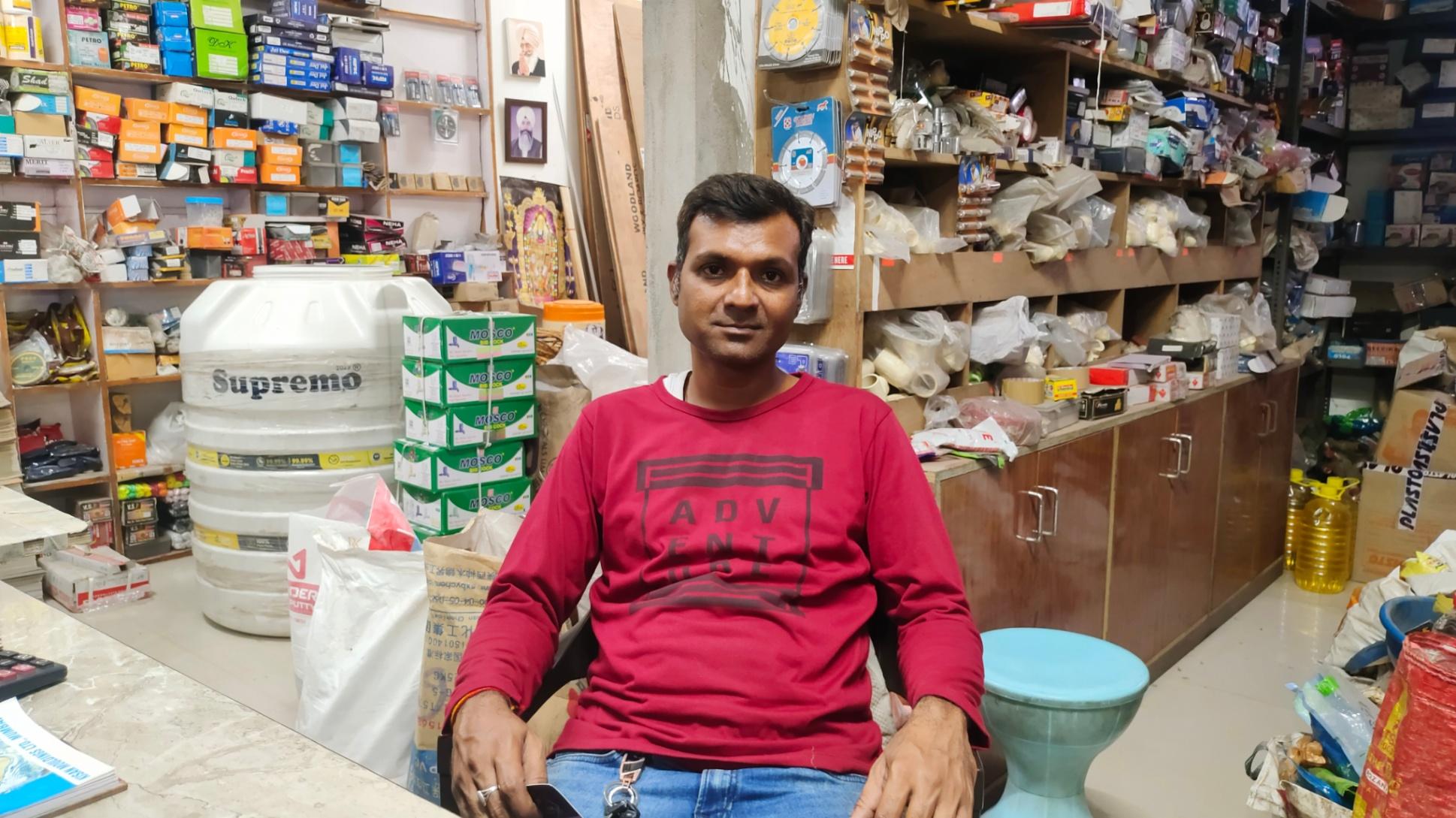 Plumber, Painting/ White washing, Other construction/ home repair services; Exp: More than 5 year