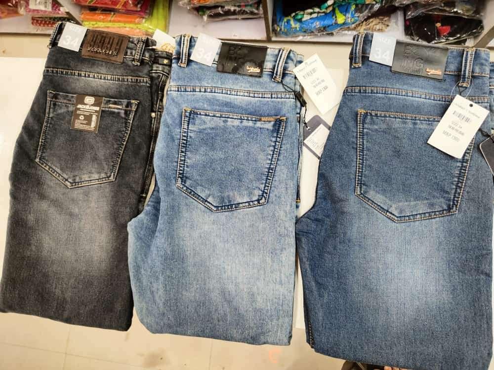 MENS JEANS UPTO 30% OFF MRP 1300 TO 750 ; DISCONT PRICE - 550-800