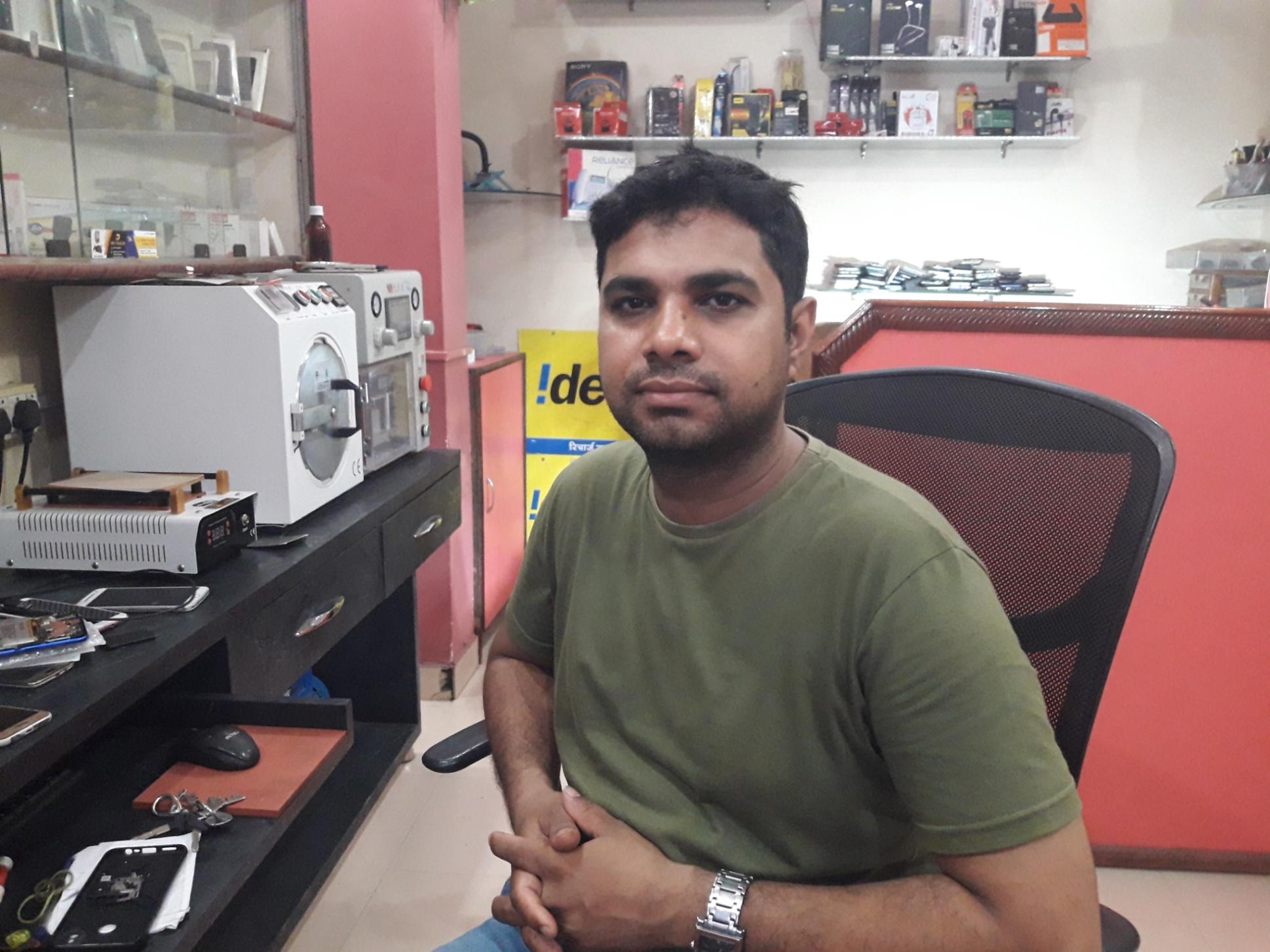 Camera Repair, Mobile/ Computer/ Electronics repair; Exp: More than 15 year