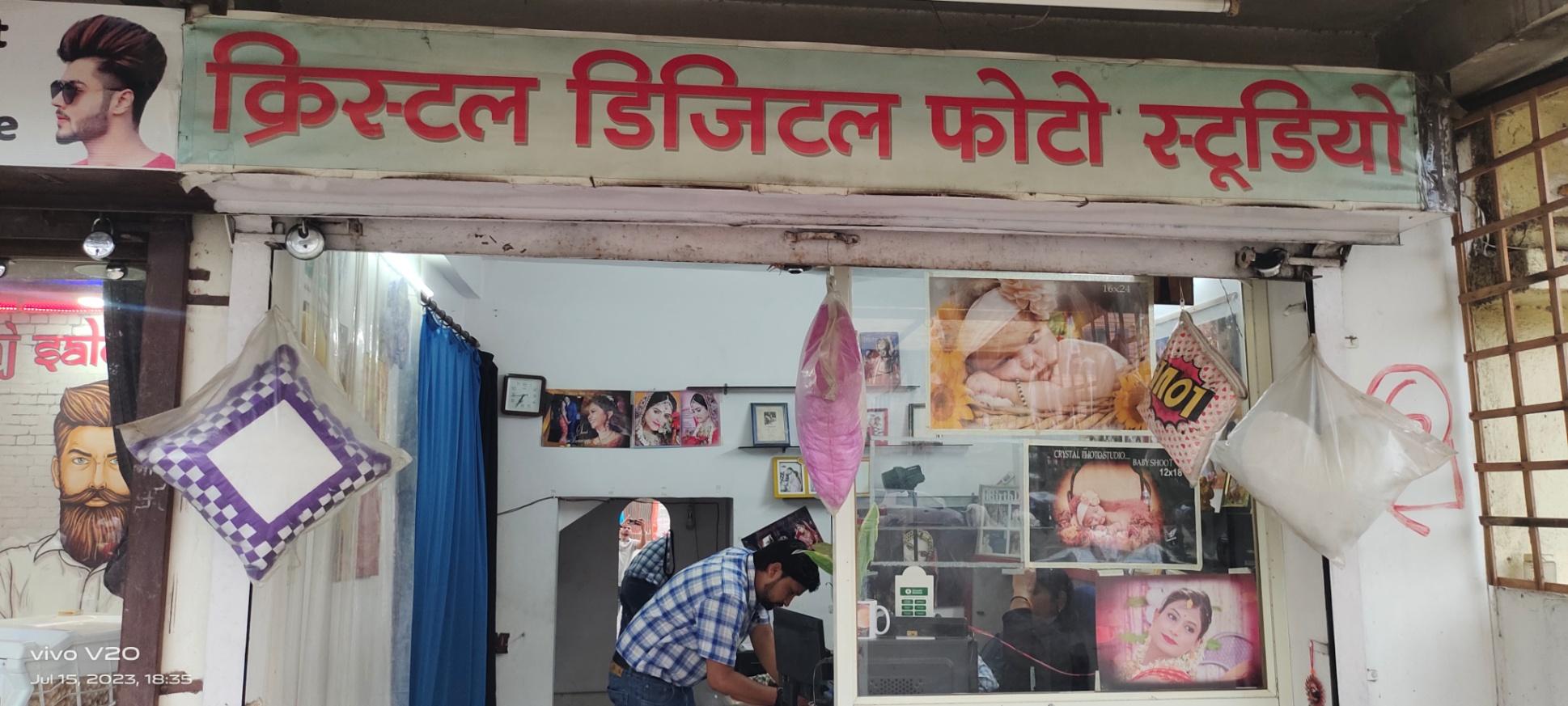 Photo Booth / Photographer; Exp: More than 15 year