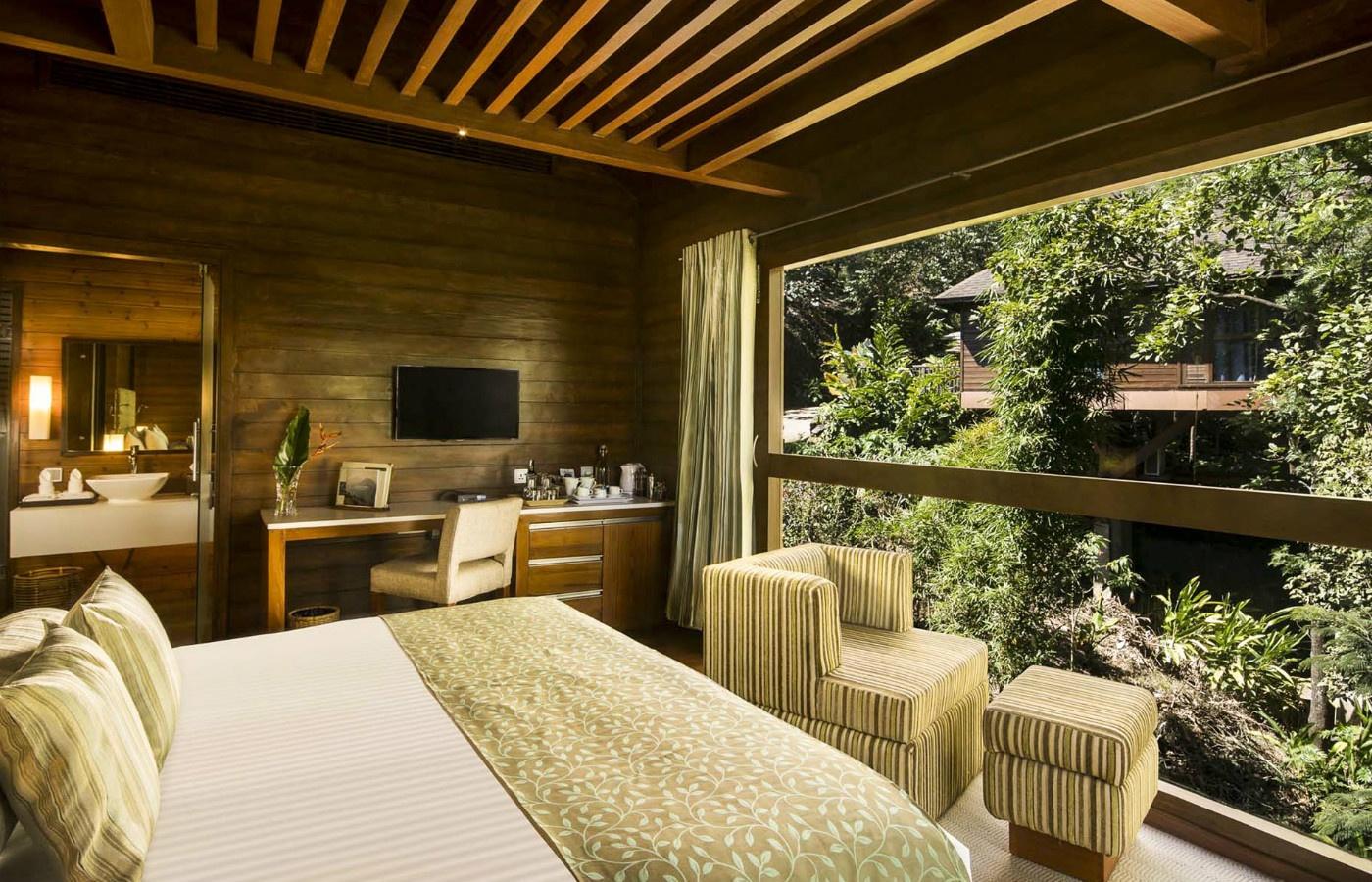 Cruise Tours, Flight Tickets, Honeymoon Packages, International Tour, Pilgrimage Tour; Exp: More than 5 year