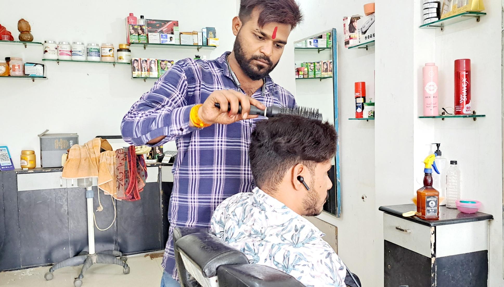 Salons/ Spas; Exp: More than 10 year