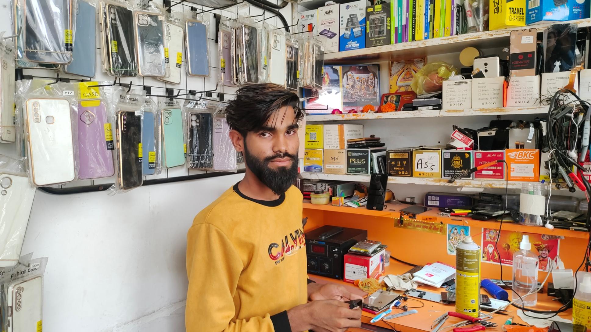 Camera Repair, Mobile/ Computer/ Electronics repair; Exp: More than 5 year