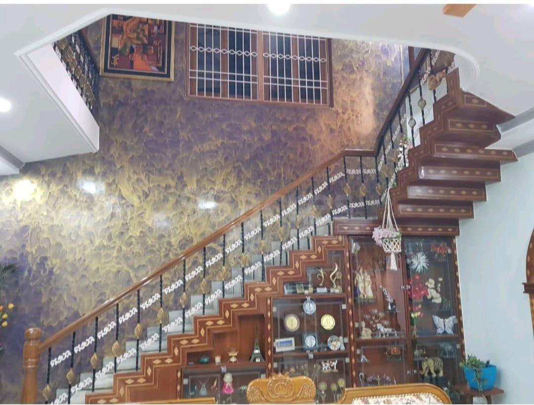 Real estate agent/ management; Exp: 3 year