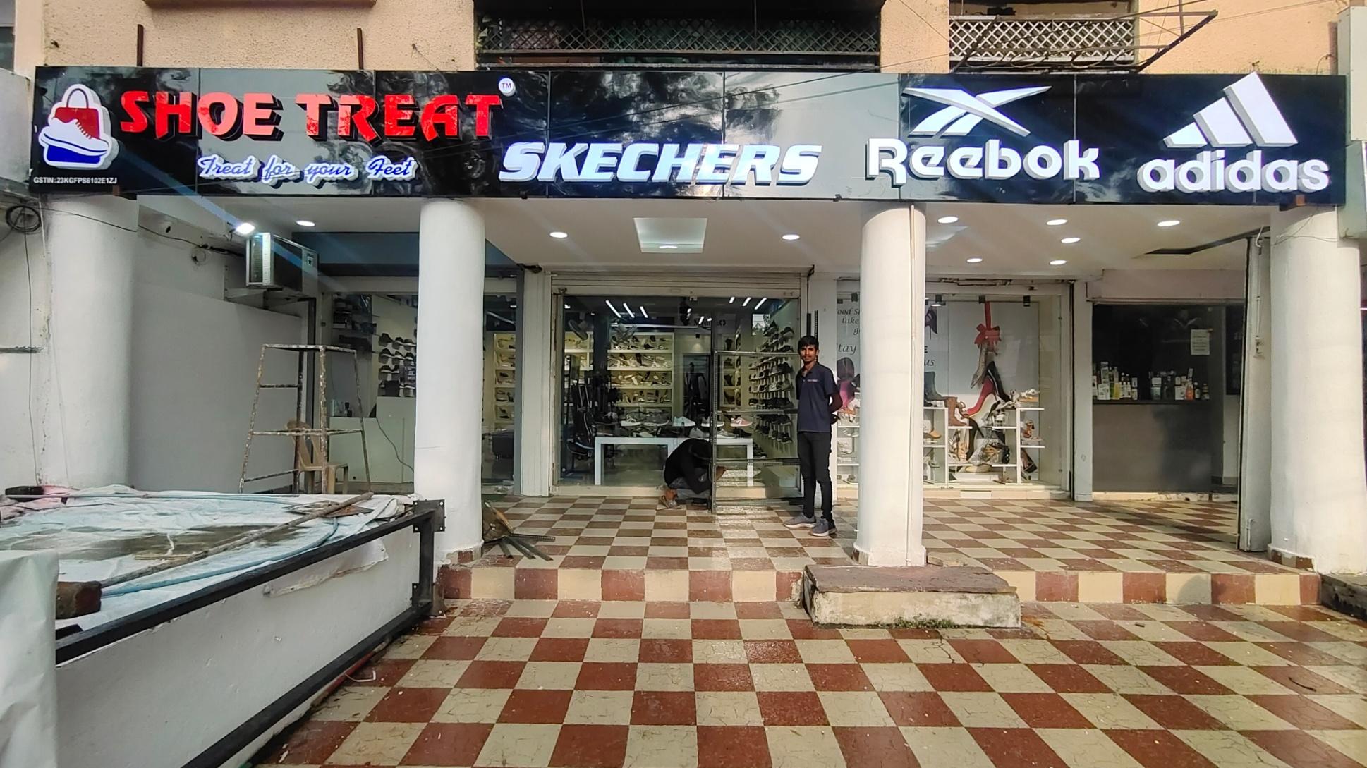 Boots, Casual Shoes, Dress Shoes, Ladies footwear, Gents footwear on sale