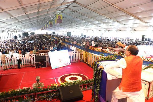 Kotwars to get Rs. one lakh rupees at retirement