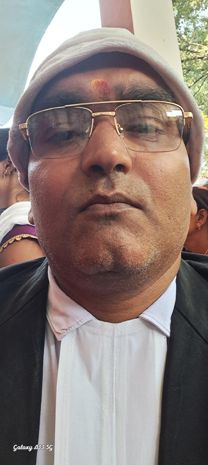 Legal services/ Lawyers; Exp: More than 10 year