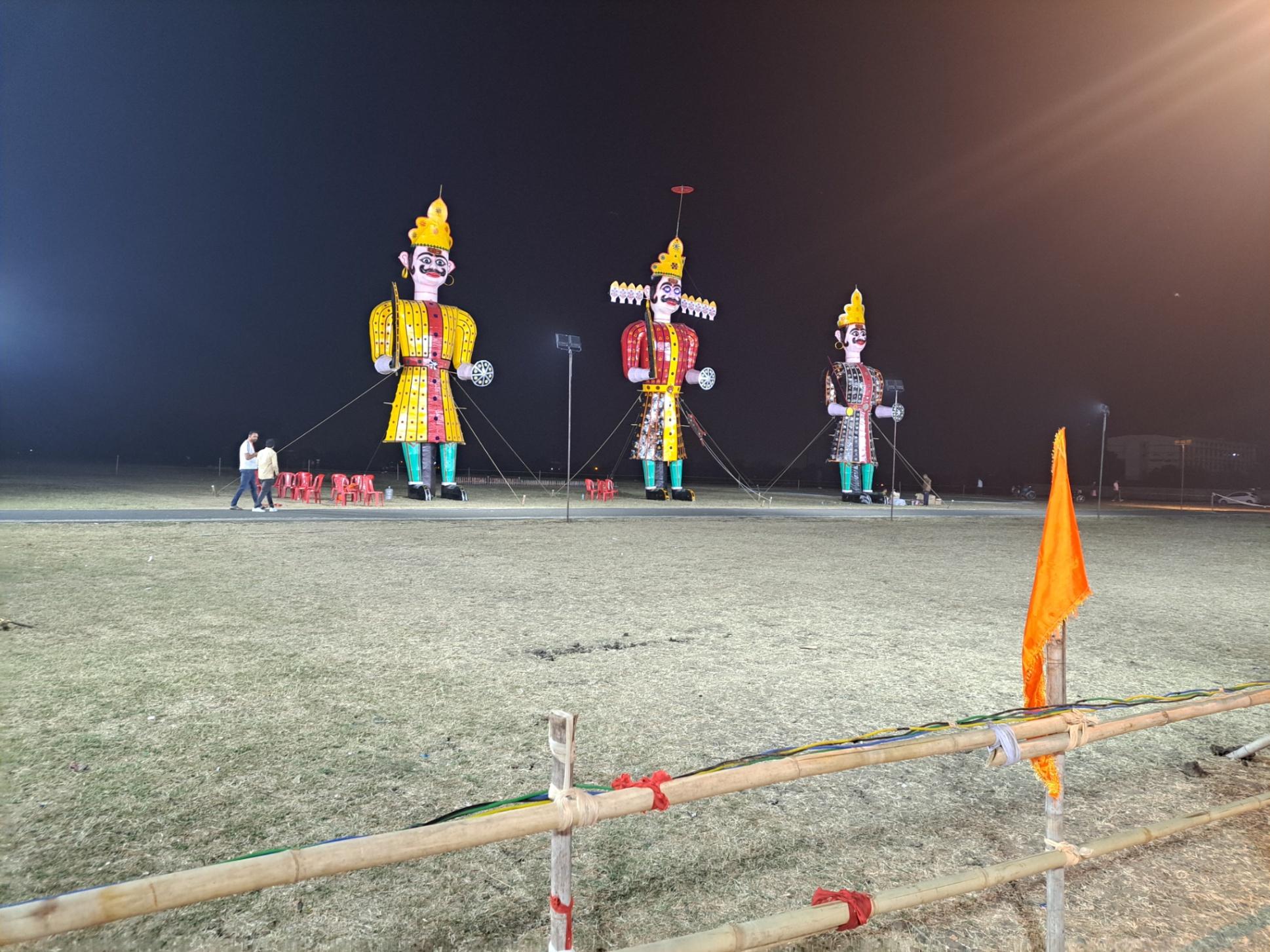 Ravan dahan in Awadhpuri.... Burai par achai ki jeet hogi..