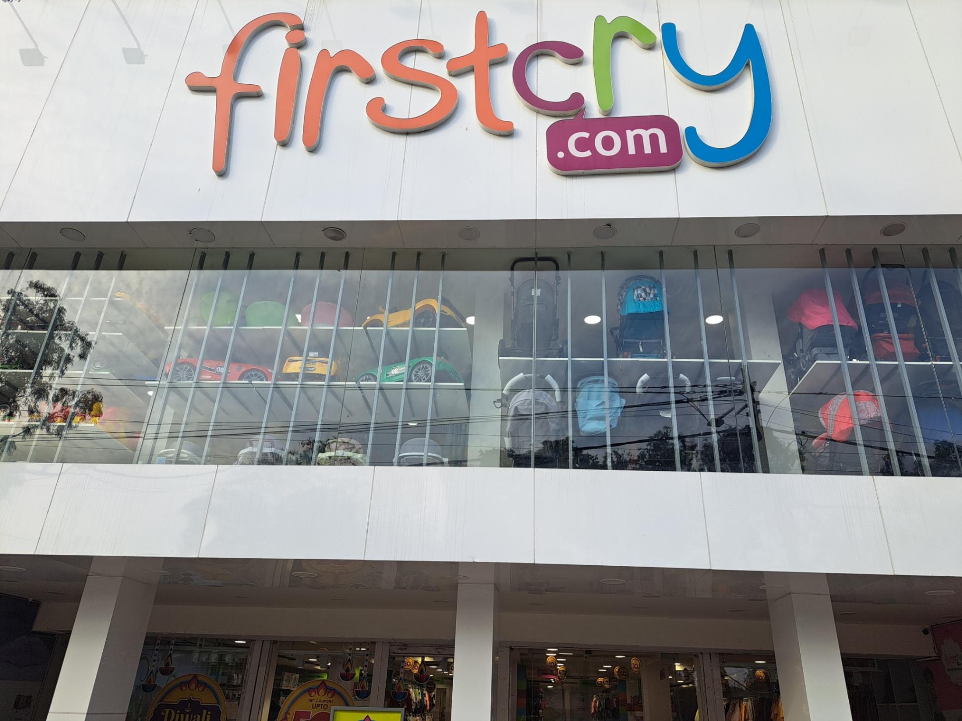 Activewear, Clothing sets, Dresses for Girls, Outerwear, Pants on sale