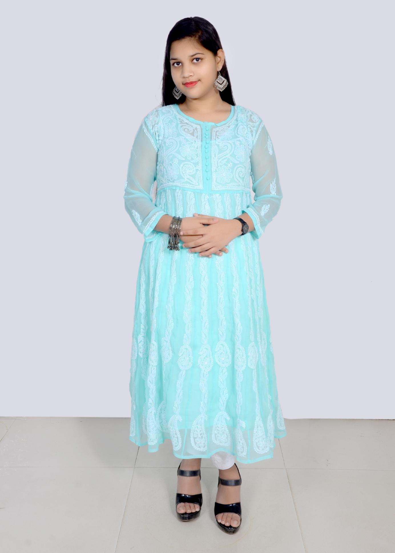 Hand Embroidery Chikankari Kurti For All | Satkaar Chikan.