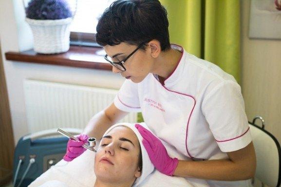 Salons/ Spas; Exp: More than 15 year