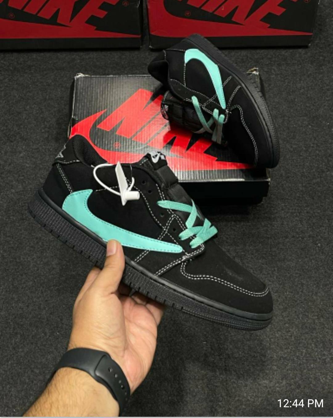 Dress sets, Pants & Jeans, Sari, Winter wear, Gents footwear on sale