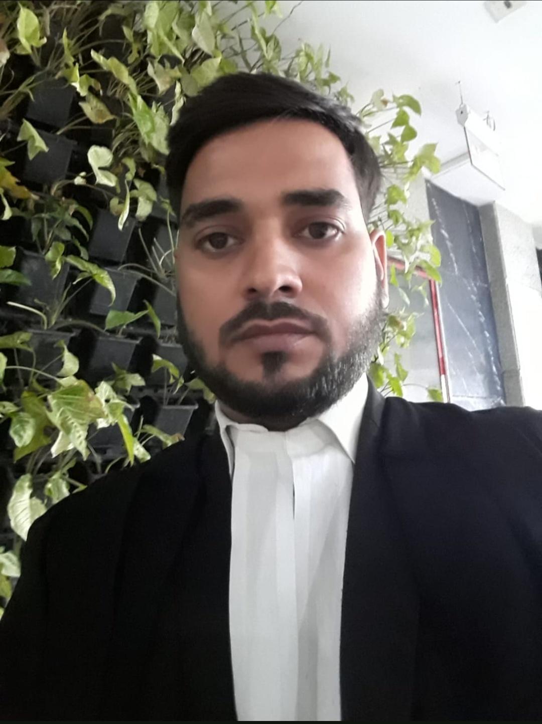 Legal services/ Lawyers; Exp: More than 10 year