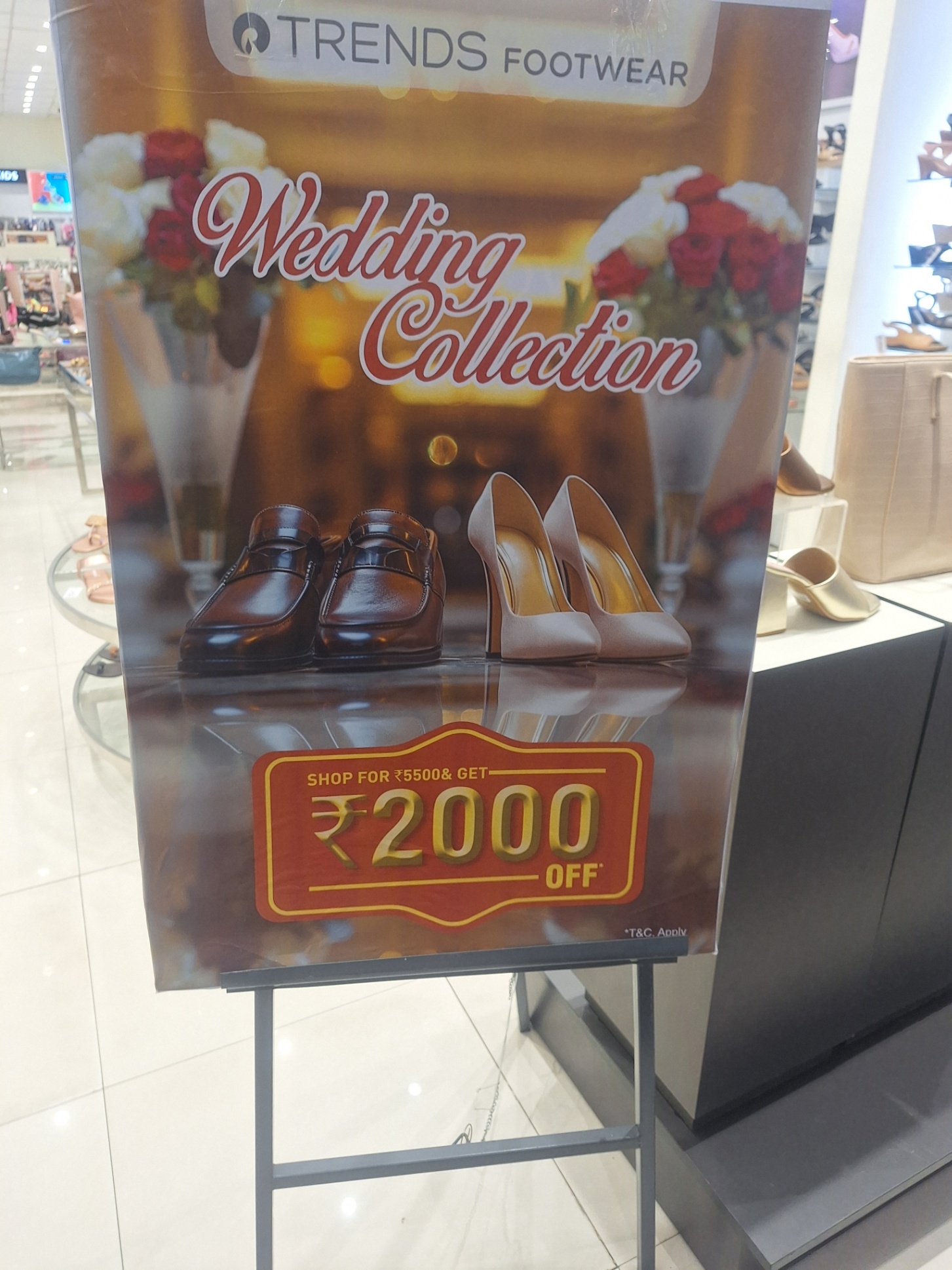 Shop for 5500 Rs & Get 2000 Rs ALL FOOTWEAR @Trends Footwear DB City Mall , Bhopal