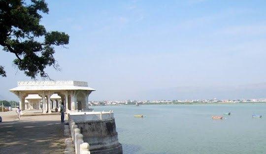 Mumbai to surat Taxi | Mumbai to surat Cabs Car Rentals Booking