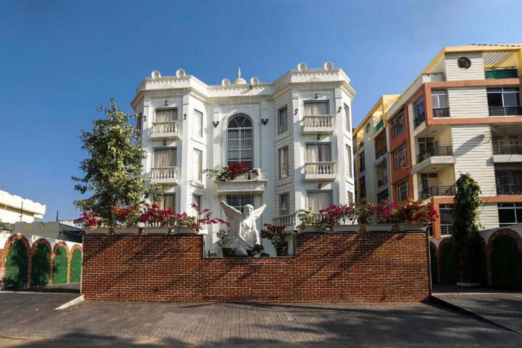 Hotel Magenta in Near Collectorate Circle, Jaipur, Rajasthan