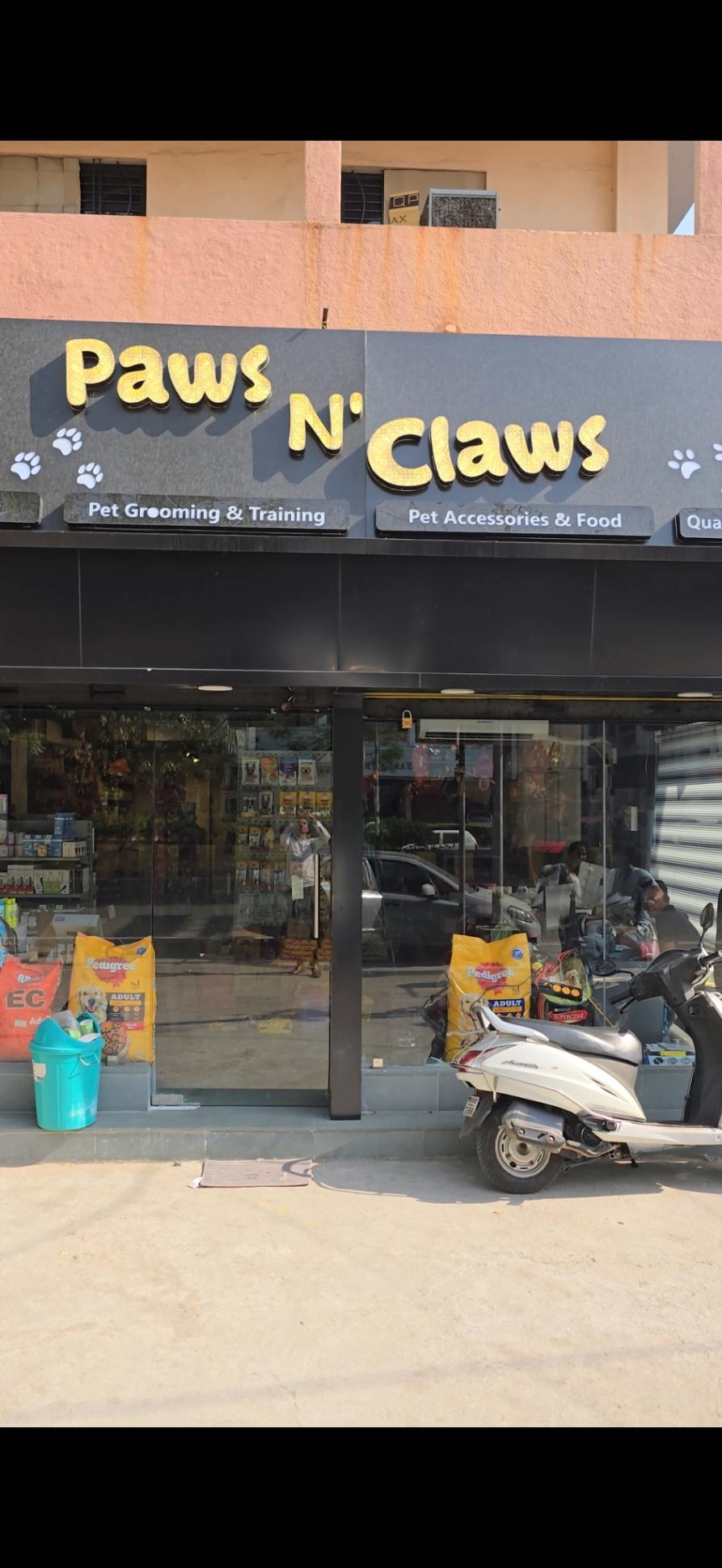 Paws N' Claws - Pets shop