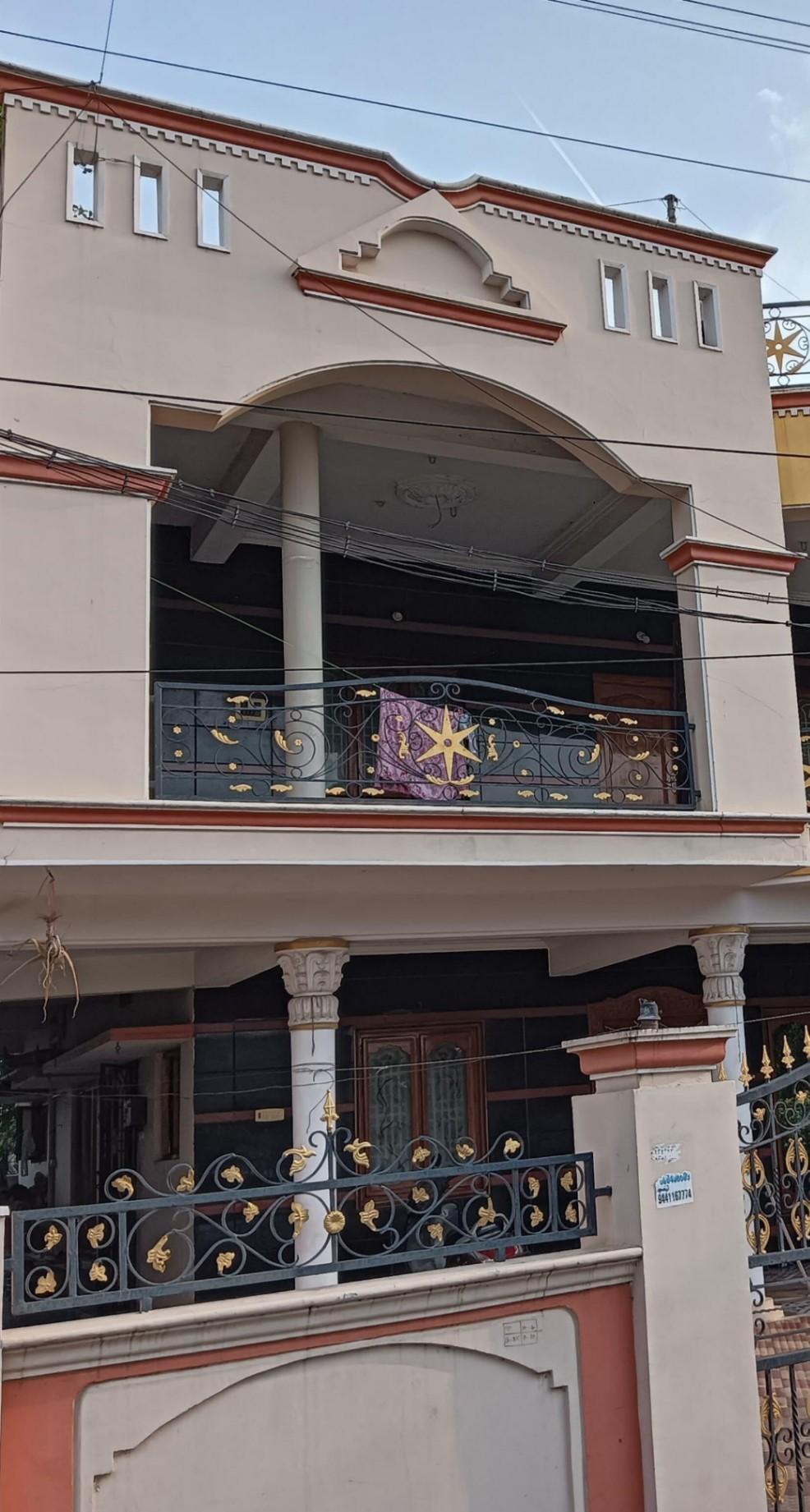 3BHK Furnished Duplex House For Sale At Bengali Square Near Jain Mandir. 