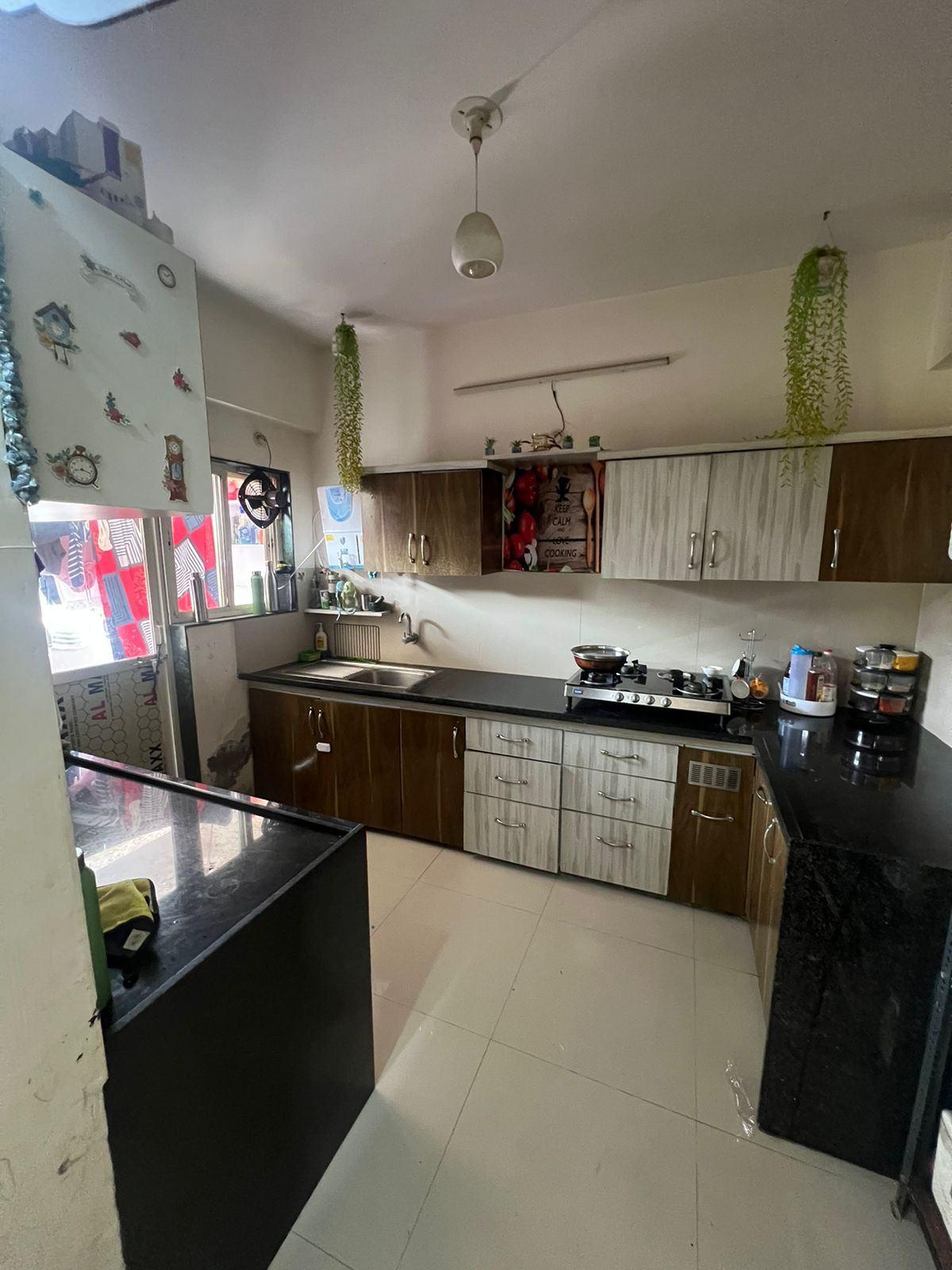 2BHK Semi Furnished Flat For Sale At Pipliyahana In Covered Campus.