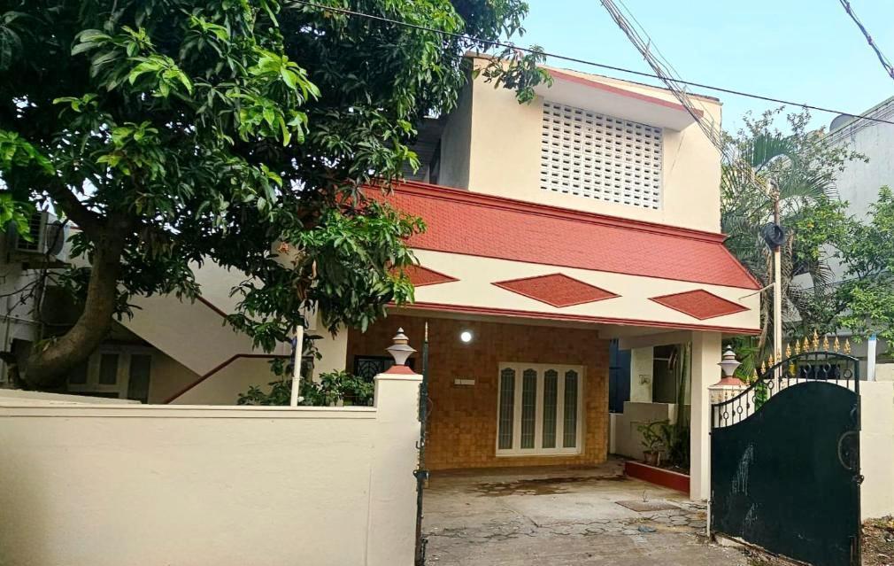 3BHK House For Sale At Bengali Square Near Jain Mandir.