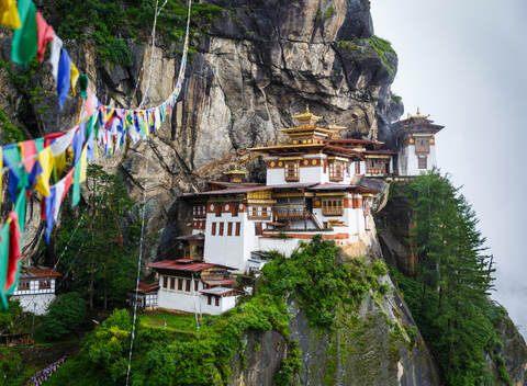 BHUTAN TRAVEL PACKAGES